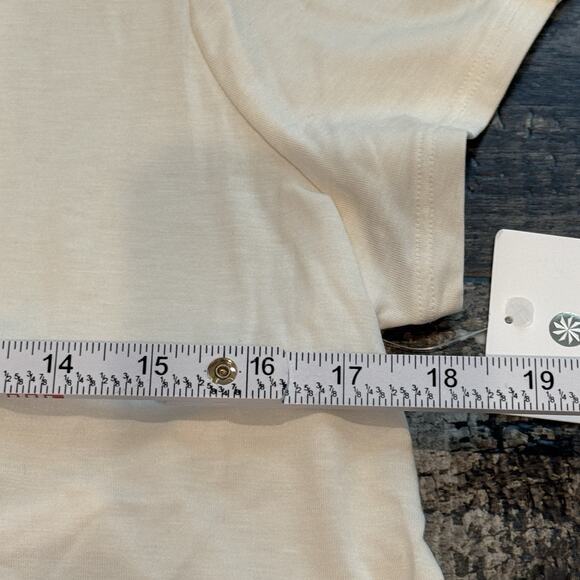 Athleta Air Out Cinch Tee T-Shirt Womens Large Ivory Open Back Breathable NWT - Picture 11 of 13